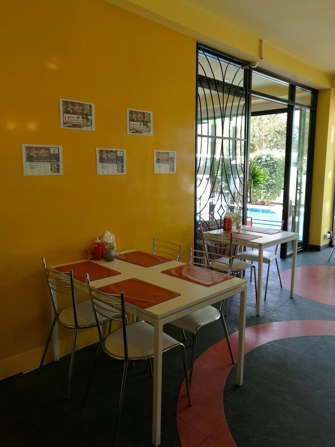 Oyo 75367 Ud Pattaya Hotel Bang Lamung Dış mekan fotoğraf